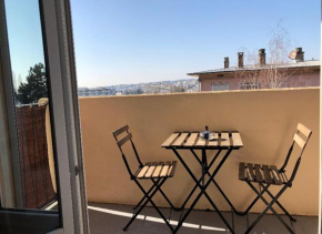 Appartement lumineux 80m2 avec vue et parking